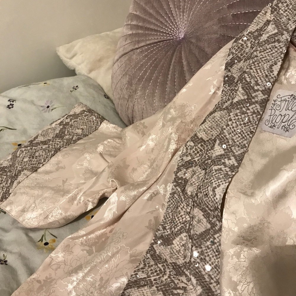 Free People robe - Picture 3 of 5